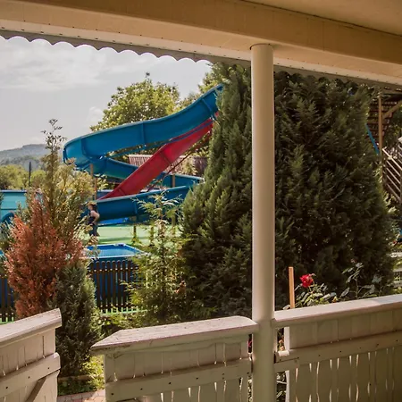 מלון Recreation Center 